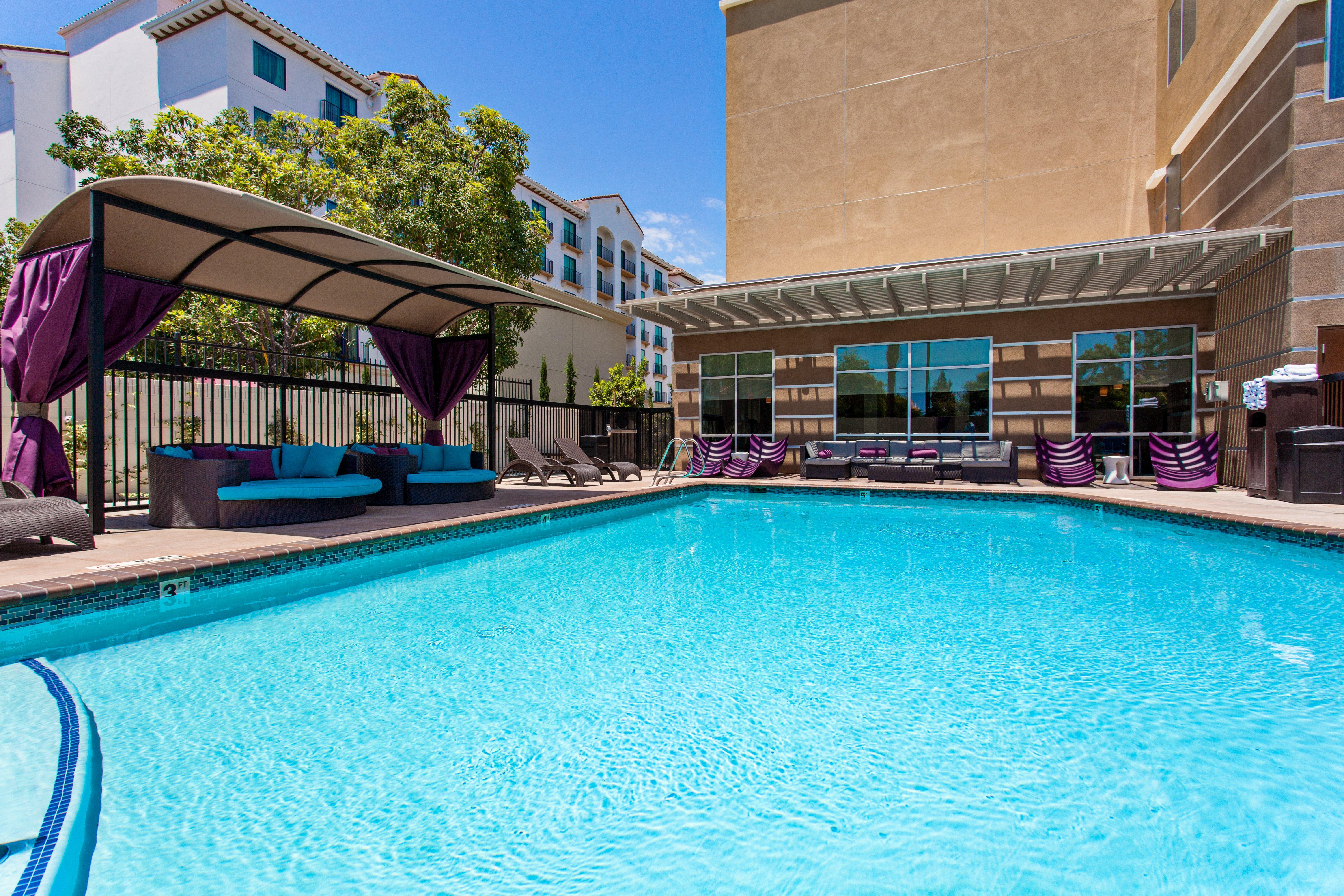 Holiday Inn Express & Suites Anaheim Resort Area By Ihg Zewnętrze zdjęcie
