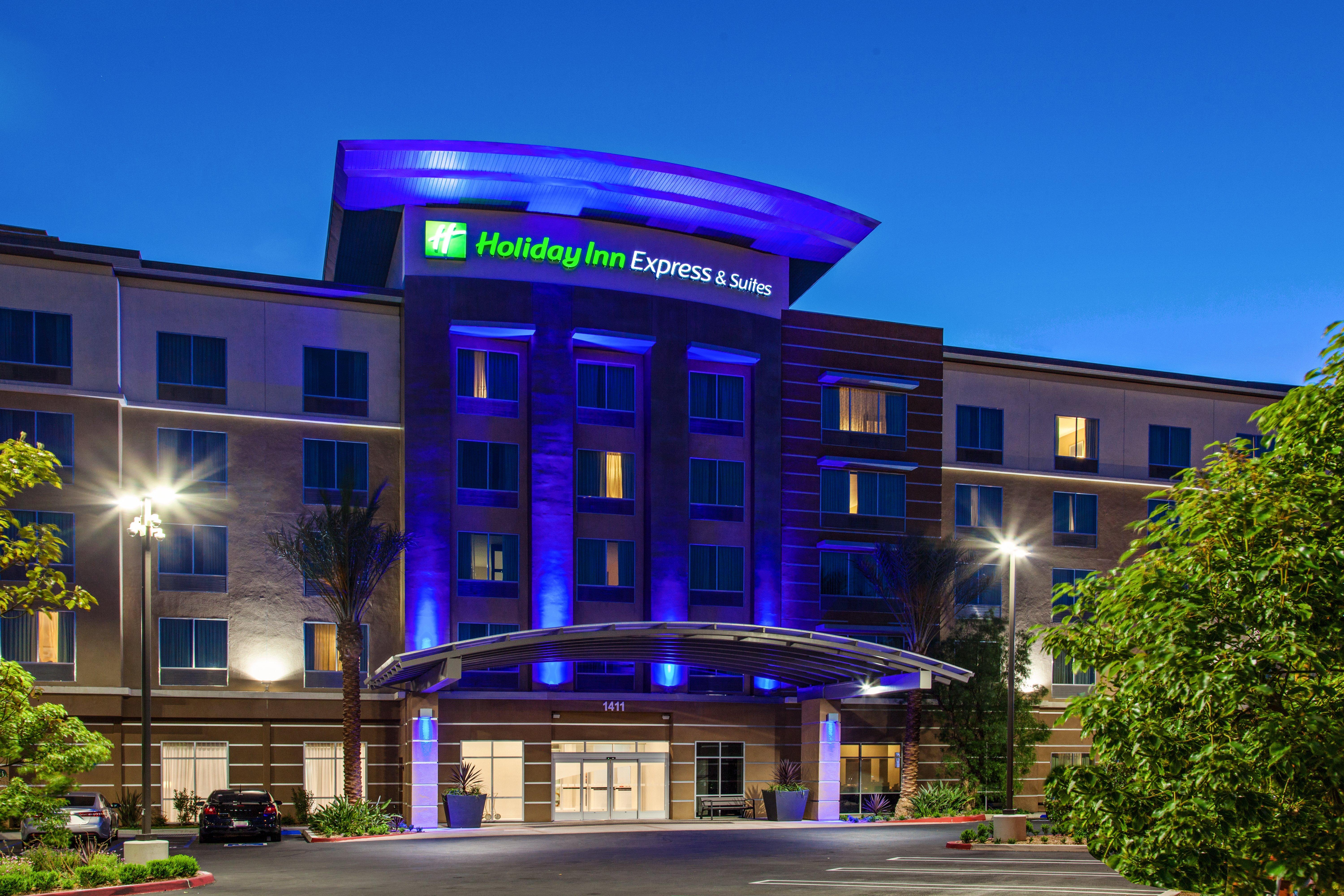 Holiday Inn Express & Suites Anaheim Resort Area By Ihg Zewnętrze zdjęcie