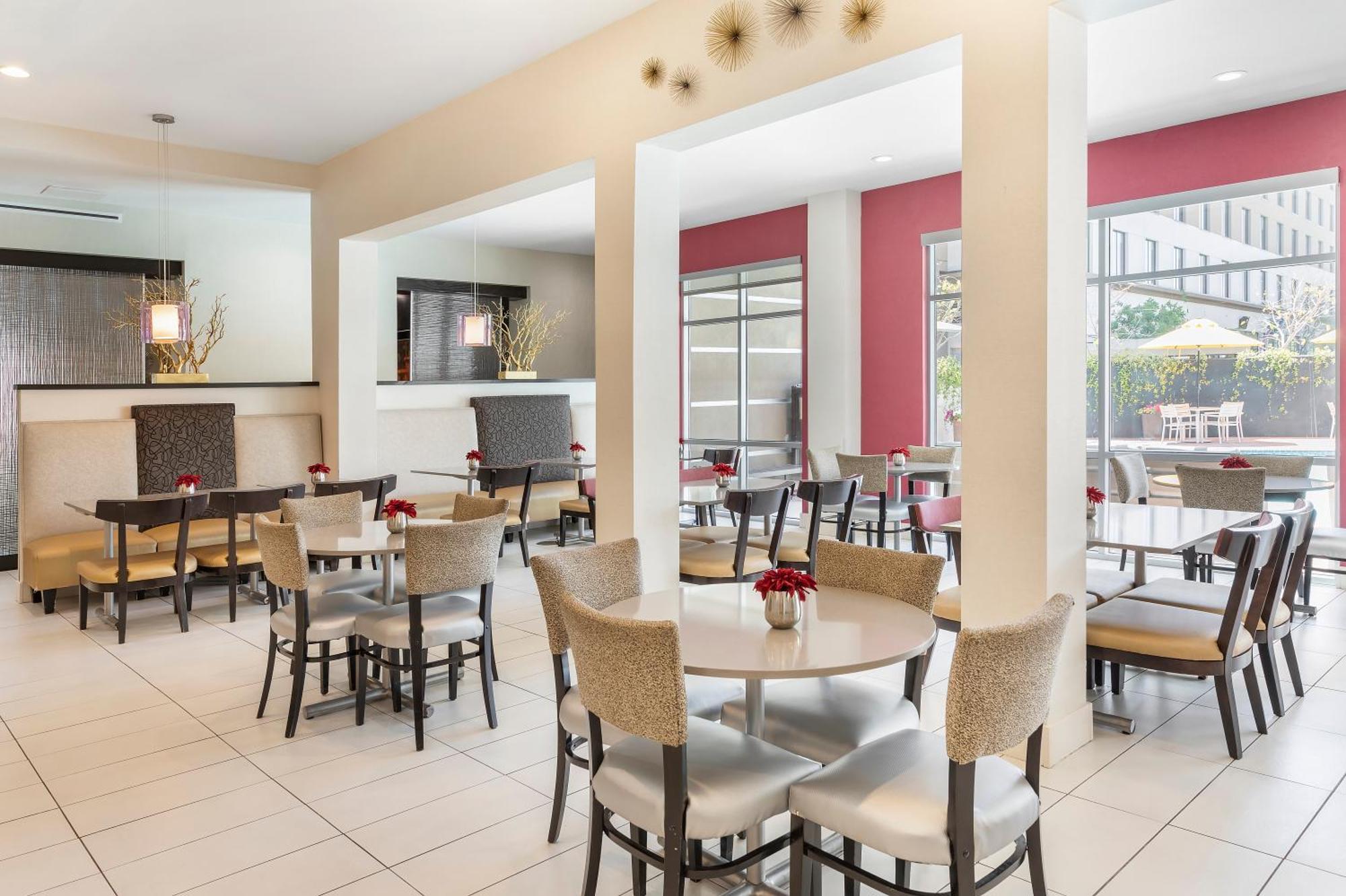 Holiday Inn Express & Suites Anaheim Resort Area By Ihg Zewnętrze zdjęcie